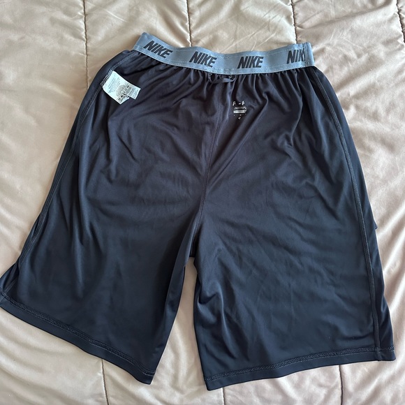 141 Nike Men's Dri-Fit Fly 2.0 Training Shorts - Picture 2 of 6